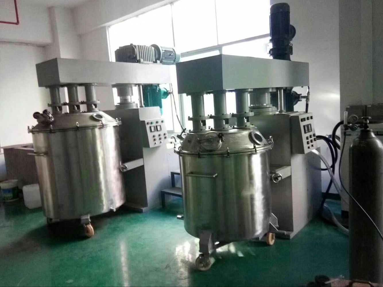 東尚機械制造（復合式攪拌機）